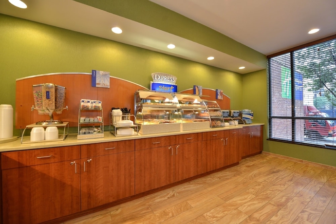 Imagen del bar/restaurante del Hotel Holiday Inn Express Midtown West Hotel. Foto 3