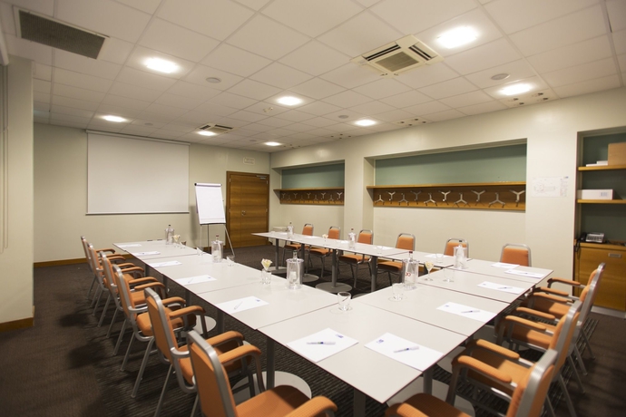 Imagen de los interiores del Hotel Holiday Inn Express Milan Malpensa Airport. Foto 12