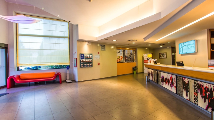 Imagen de los interiores del Hotel Holiday Inn Express Milan Malpensa Airport. Foto 13