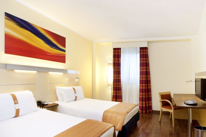 Imagen de la habitación del Hotel Holiday Inn Express Milan Malpensa Airport. Foto 9