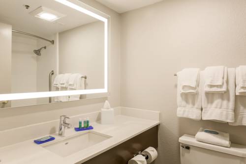 Imagen de la habitación del Hotel Holiday Inn Express Milwaukee - West Medical Cente. Foto 5