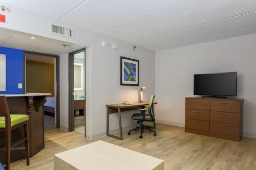 Imagen de la habitación del Hotel Holiday Inn Express Milwaukee - West Medical Cente. Foto 10