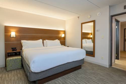 Imagen de la habitación del Hotel Holiday Inn Express Milwaukee - West Medical Cente. Foto 15