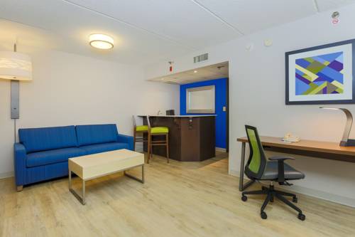 Imagen de la habitación del Hotel Holiday Inn Express Milwaukee - West Medical Cente. Foto 16