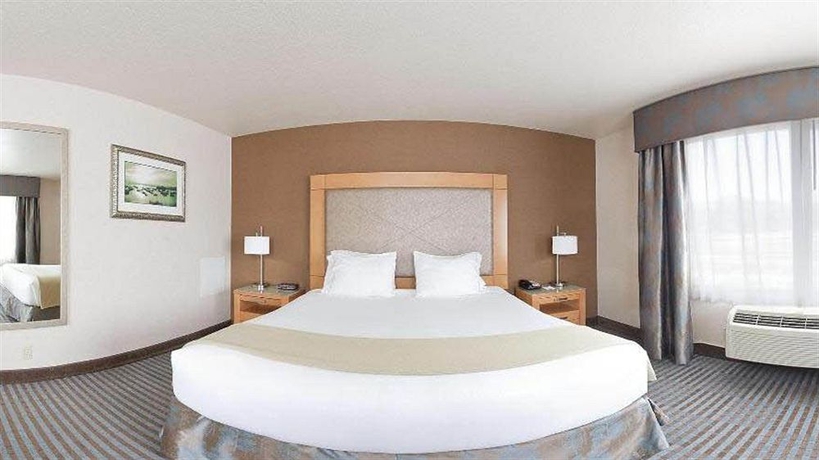 Imagen de la habitación del Hotel Holiday Inn Express Monterey-cannery Row, An Ihg. Foto 6