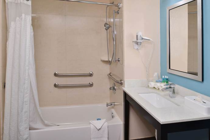 Imagen de la habitación del Hotel Holiday Inn Express Montgomery - East I-85, An Ihg. Foto 11