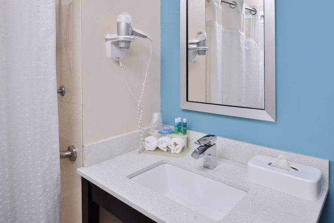 Imagen de la habitación del Hotel Holiday Inn Express Montgomery - East I-85, An Ihg. Foto 16