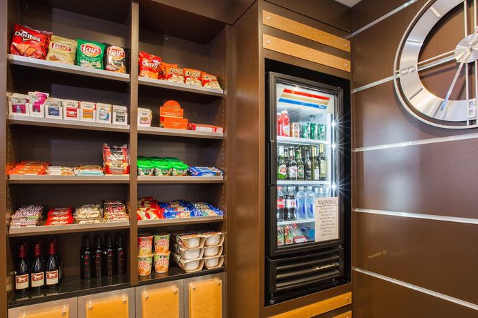 Imagen de los interiores del Hotel Holiday Inn Express Mountain View - S Palo Alto, An Ihg. Foto 20