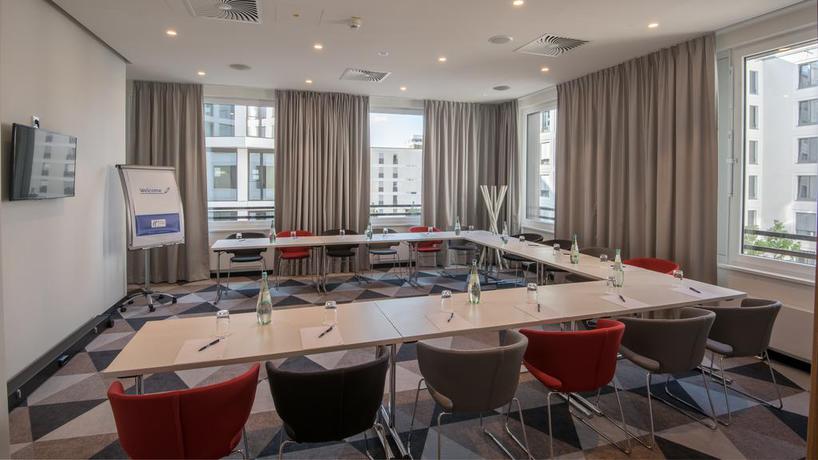 Imagen de los interiores del Hotel Holiday Inn Express Munich City West, An Ihg. Foto 8