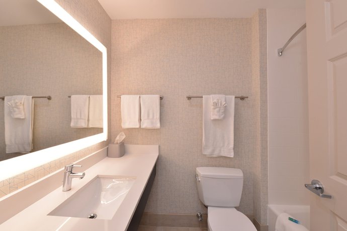 Imagen de la habitación del Hotel Holiday Inn Express Mystic, An Ihg. Foto 2