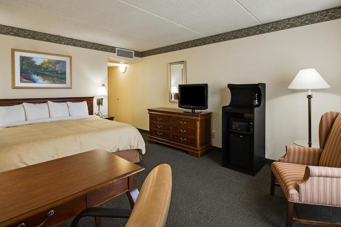 Imagen de la habitación del Hotel Holiday Inn Express Naperville. Foto 6
