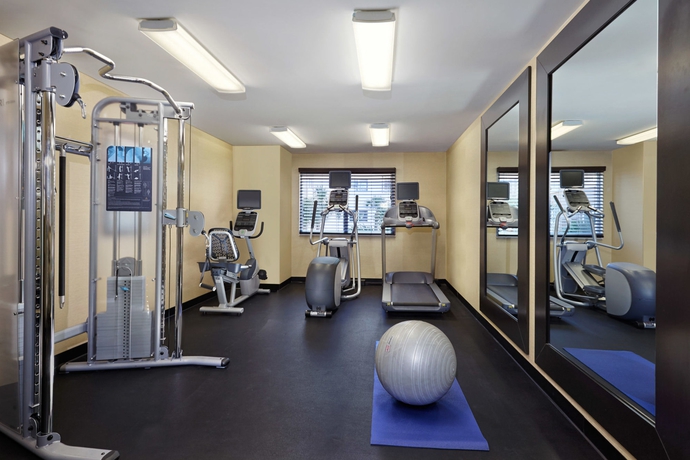 Imagen de los interiores del Hotel Holiday Inn Express Naples Downtown 5th Avenue. Foto 11