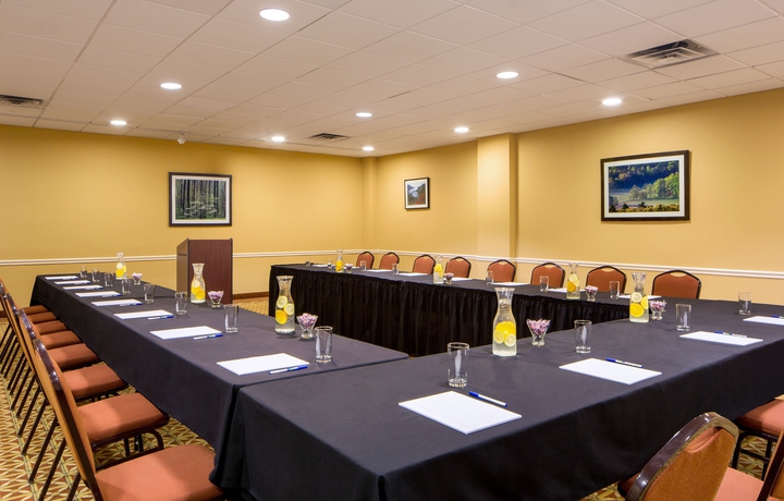 Imagen de los interiores del Hotel Holiday Inn Express Nashville Downtown. Foto 9