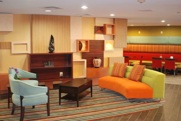 Imagen de los interiores del Hotel Holiday Inn Express Nashville W I40/Whitebridge Rd. Foto 14