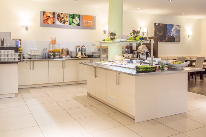 Imagen del bar/restaurante del Hotel Holiday Inn Express Neunkirchen, An Ihg. Foto 6