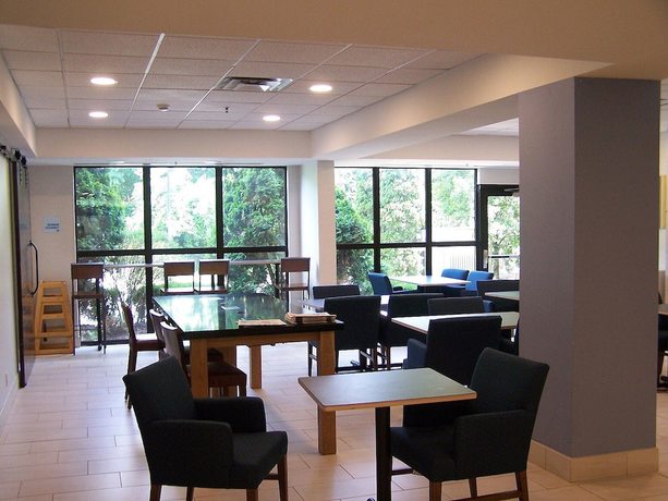 Imagen del bar/restaurante del Hotel Holiday Inn Express New Albany - Louisville Nw, An Ihg. Foto 3