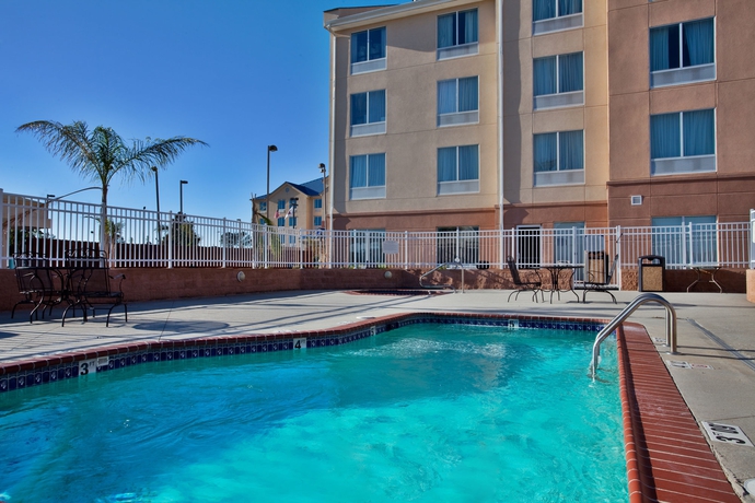 Imagen de la piscina del Hotel Holiday Inn Express New Orleans East, An Ihg. Foto 15