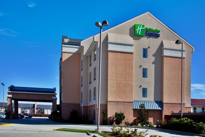 Imagen de los exteriores del Hotel Holiday Inn Express New Orleans East, An Ihg. Foto 10