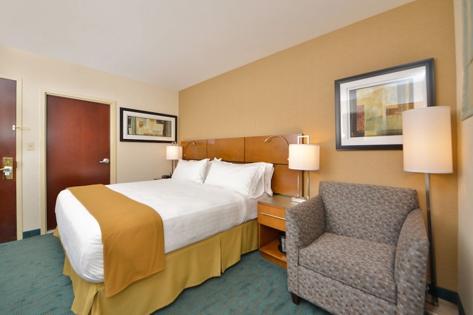 Imagen de la habitación del Hotel Holiday Inn Express New York JFK Airport Area. Foto 9