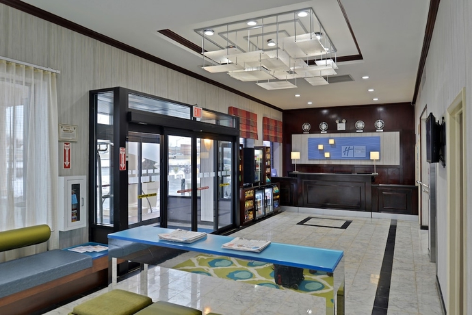 Imagen de los interiores del Hotel Holiday Inn Express New York JFK Airport Area. Foto 18