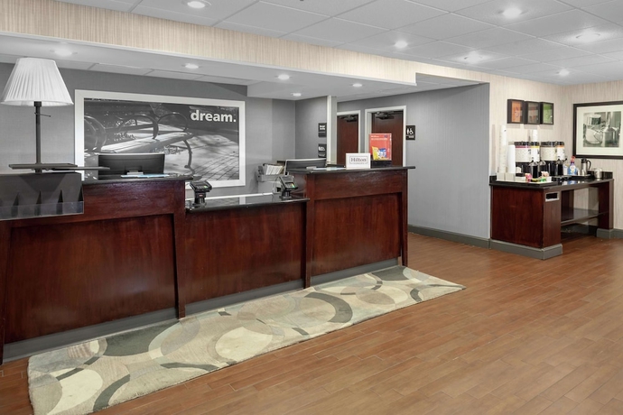 Imagen de los interiores del Hotel Holiday Inn Express Newark Airport – Elizabeth. Foto 16