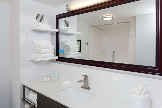 Imagen de la habitación del Hotel Holiday Inn Express Newark Airport – Elizabeth. Foto 14