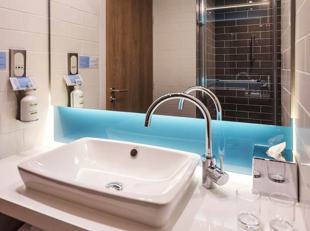 Imagen de la habitación del Hotel Holiday Inn Express Nice Grand Arenas, an IHG. Foto 8