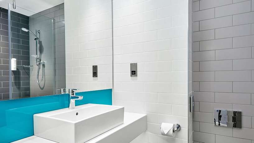 Imagen de la habitación del Hotel Holiday Inn Express Nice Grand Arenas, an IHG. Foto 9