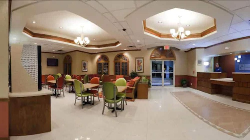 Imagen de los interiores del Hotel Holiday Inn Express North Palm Beach-Oceanview, an IHG. Foto 17