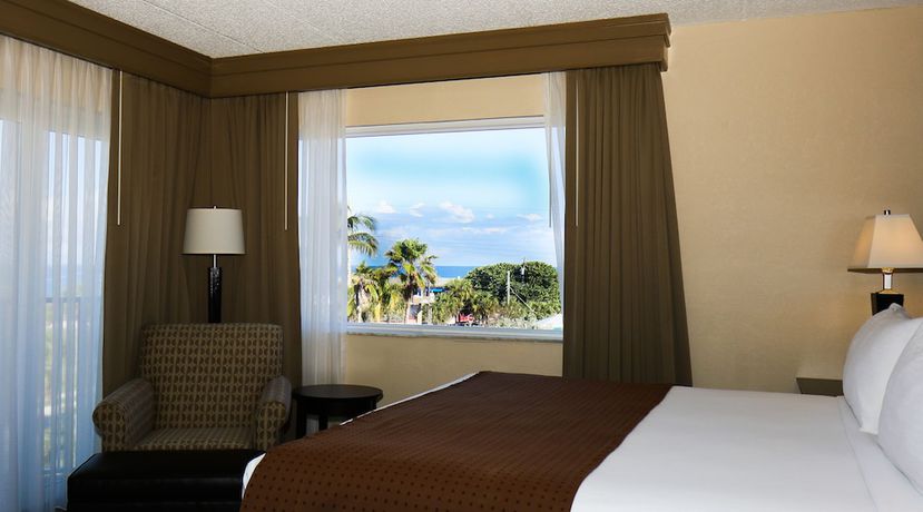 Imagen de la habitación del Hotel Holiday Inn Express North Palm Beach-Oceanview, an IHG. Foto 8