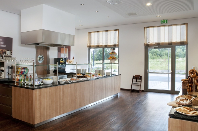 Imagen del bar/restaurante del Hotel Holiday Inn Express Nuernberg-schwabach, An Ihg. Foto 5