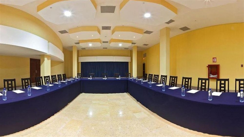 Imagen de los interiores del Hotel Holiday Inn Express Nuevo Laredo. Foto 14