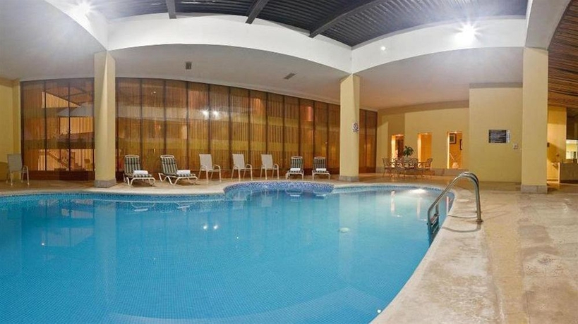 Imagen de la piscina del Hotel Holiday Inn Express Nuevo Laredo. Foto 16
