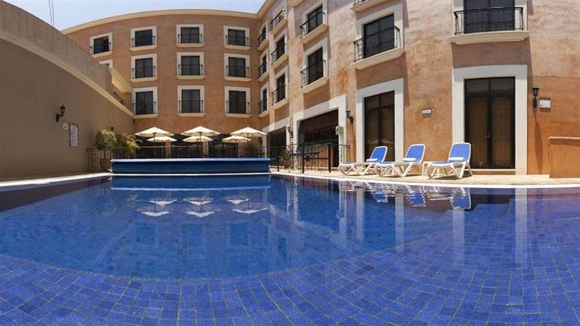 Imagen de la piscina del Hotel Holiday Inn Express Oaxaca-centro Historico. Foto 16