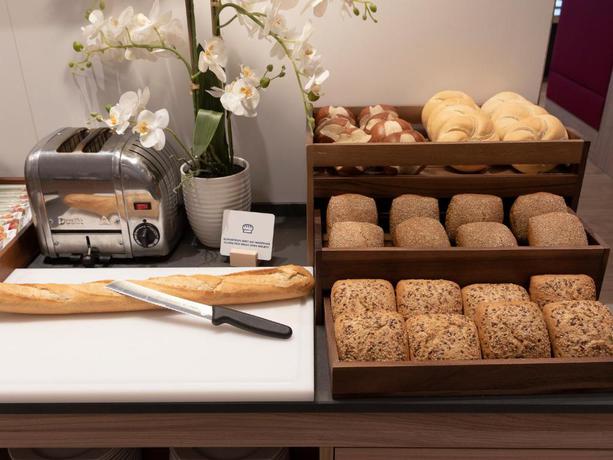 Imagen del bar/restaurante del Hotel Holiday Inn Express Offenbach, An Ihg. Foto 3