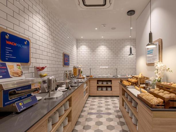 Imagen del bar/restaurante del Hotel Holiday Inn Express Offenbach, An Ihg. Foto 6