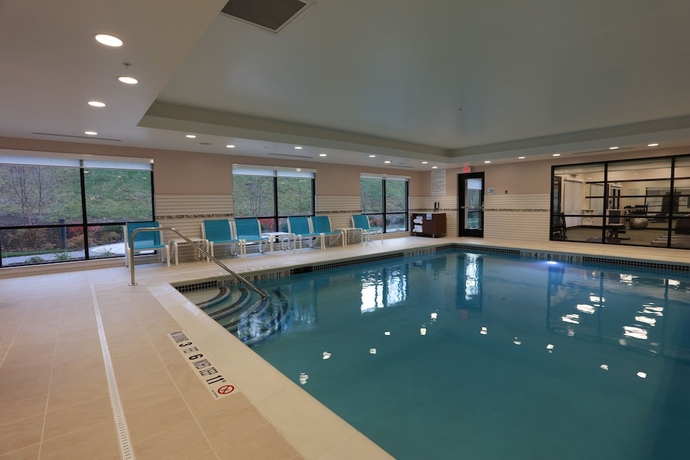 Imagen de la piscina del Hotel Holiday Inn Express Oneonta, An Ihg. Foto 19