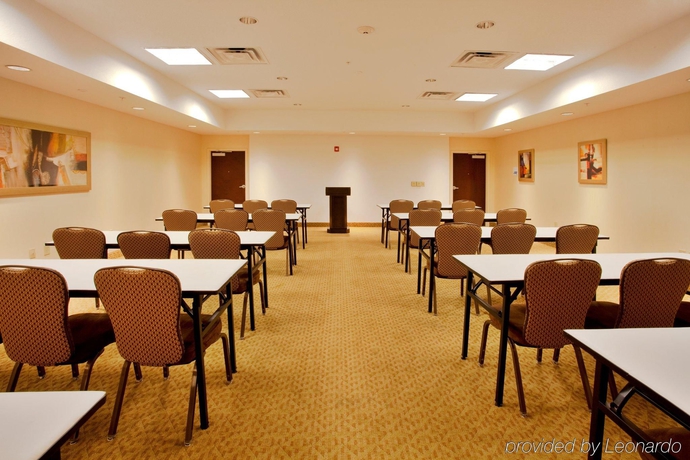 Imagen de la habitación del Hotel Holiday Inn Express Orlando-Ocoee East. Foto 12