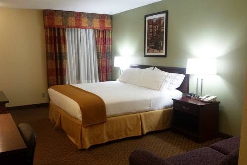 Imagen de la habitación del Hotel Holiday Inn Express Osage Bch - Lake of the Ozarks. Foto 5