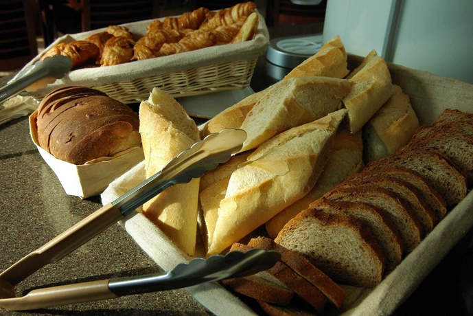 Imagen del bar/restaurante del Hotel Holiday Inn Express Pamplona. Foto 6