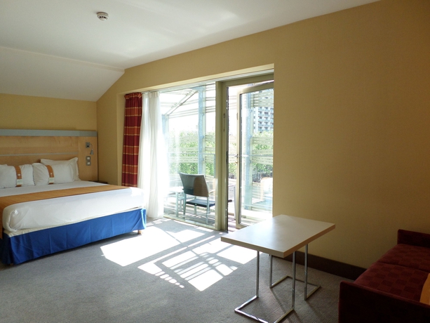 Imagen de la habitación del Hotel Holiday Inn Express Paris - Canal De La Villette. Foto 8