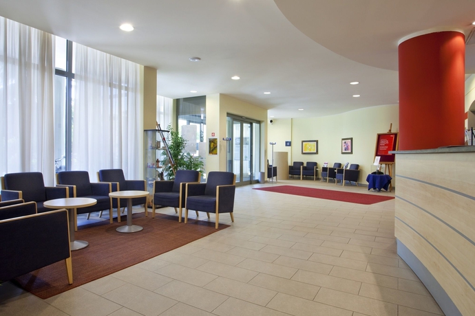 Imagen de los interiores del Hotel Holiday Inn Express Parma, An Ihg. Foto 14