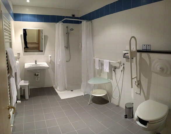 Imagen de la habitación del Hotel Holiday Inn Express Parma, An Ihg. Foto 12