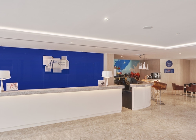 Imagen de los interiores del Hotel Holiday Inn Express Pattaya Central, An Ihg. Foto 10