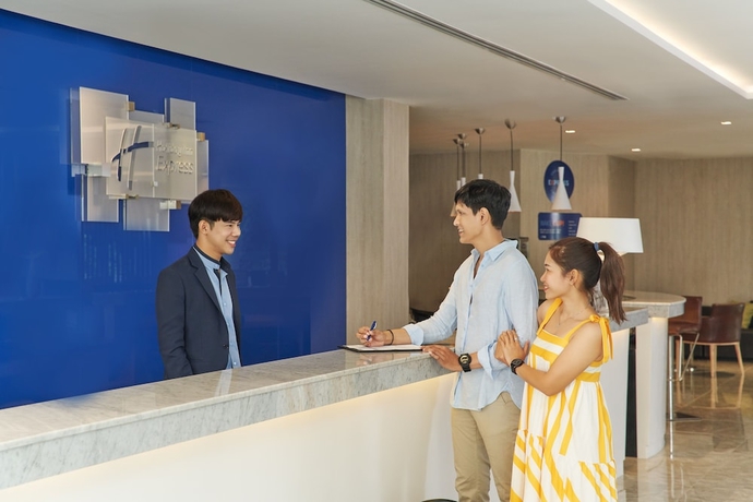 Imagen de los interiores del Hotel Holiday Inn Express Pattaya Central, An Ihg. Foto 11