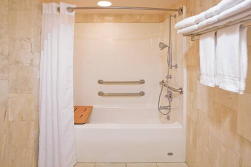 Imagen de la habitación del Hotel Holiday Inn Express Pensacola Beach. Foto 7