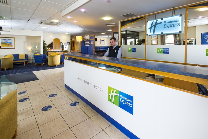 Imagen de los interiores del Hotel Holiday Inn Express Perth, An Ihg. Foto 15