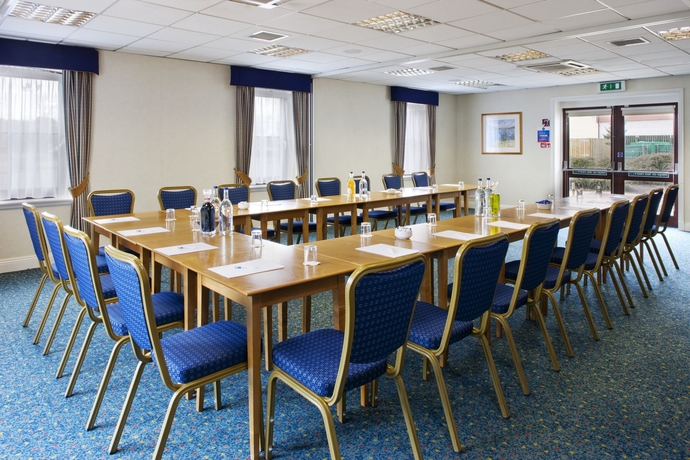 Imagen de los interiores del Hotel Holiday Inn Express Perth, An Ihg. Foto 16