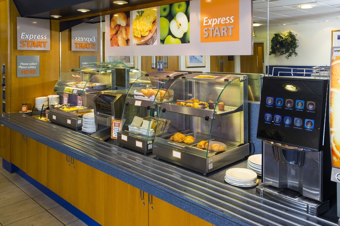 Imagen del bar/restaurante del Hotel Holiday Inn Express Perth, An Ihg. Foto 4