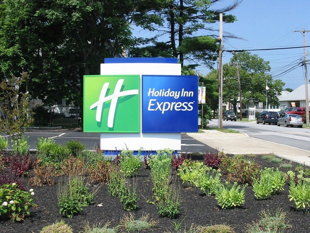 Imagen de los exteriores del Hotel Holiday Inn Express Philadelphia Airport, An Ihg. Foto 10